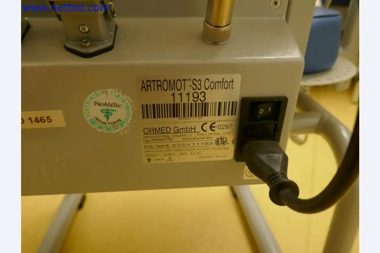 Medizinisch technische Geräte, Einrichtung und Mobiliar eines Krankenhauses-3