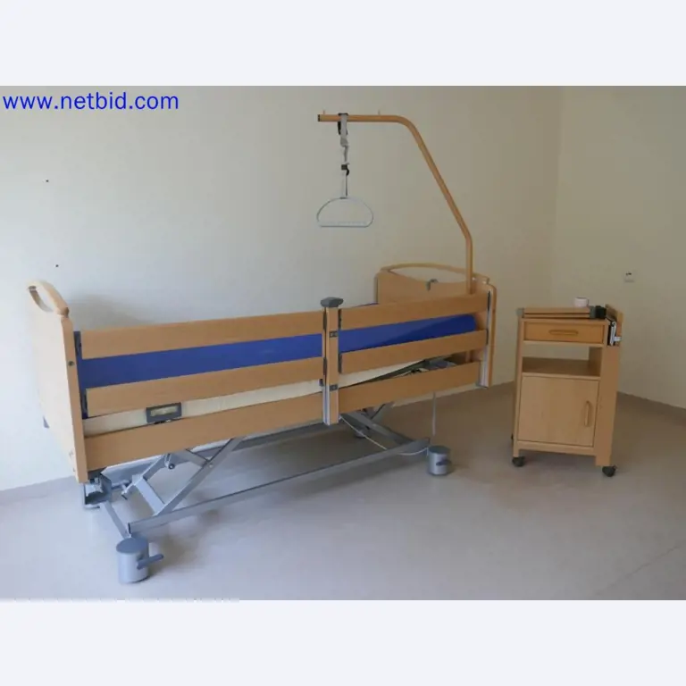 Medyczne urządzenia techniczne, wyposażenie i meble szpitalne-1