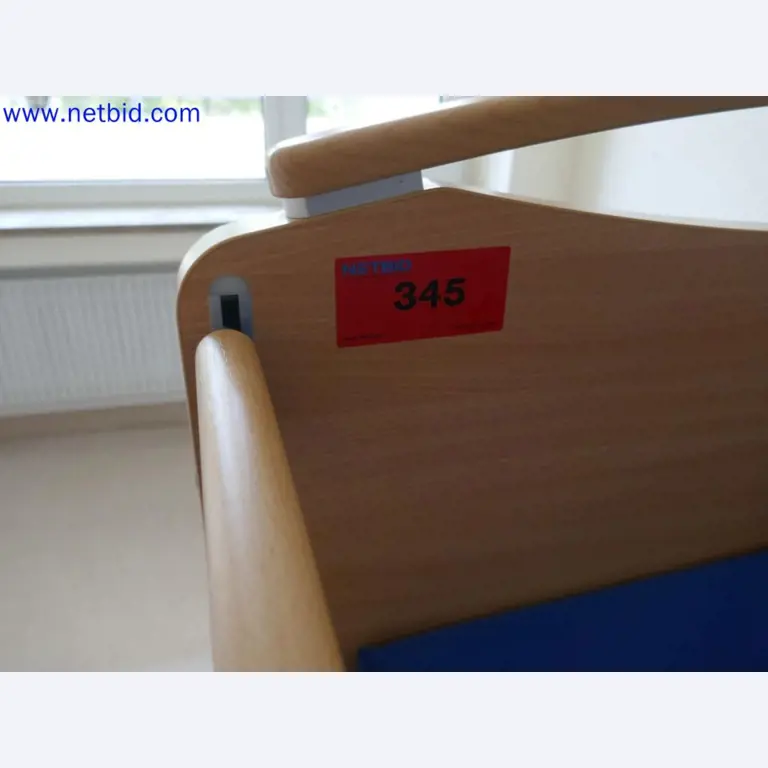 Medyczne urządzenia techniczne, wyposażenie i meble szpitalne-5