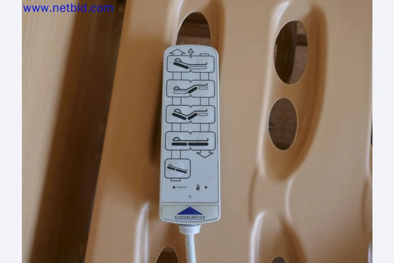 Medyczne urządzenia techniczne, wyposażenie i meble szpitalne-2