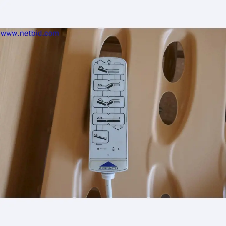 Medyczne urządzenia techniczne, wyposażenie i meble szpitalne-2