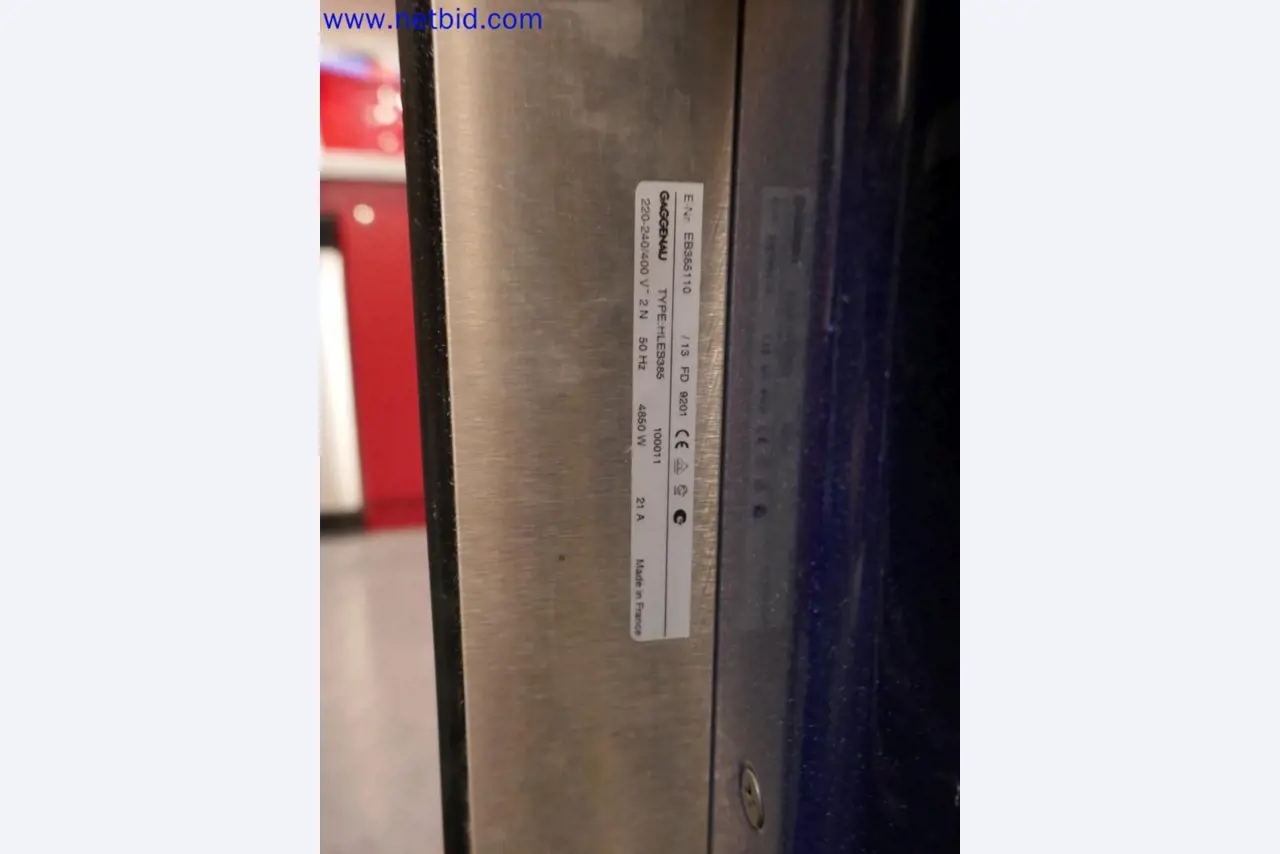 Medyczne urządzenia techniczne, wyposażenie i meble szpitalne-4