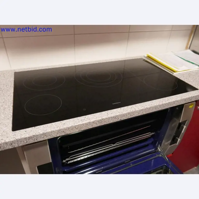 Medyczne urządzenia techniczne, wyposażenie i meble szpitalne-6