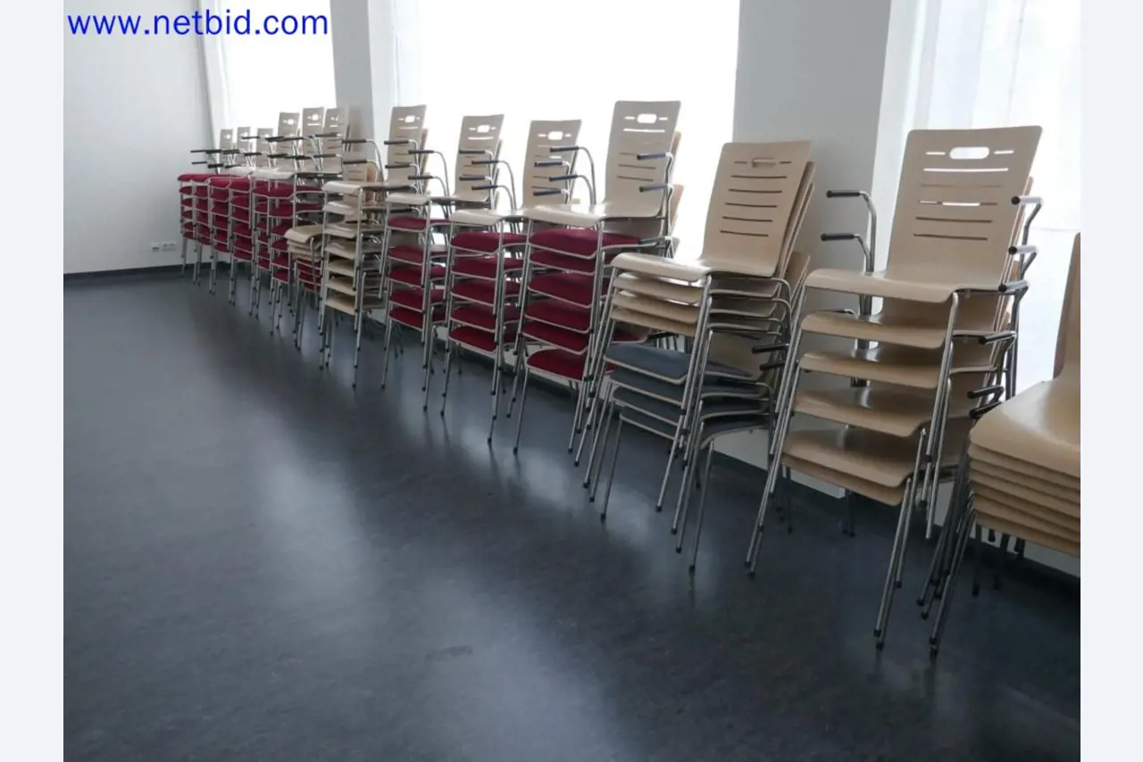 Medyczne urządzenia techniczne, wyposażenie i meble szpitalne-3