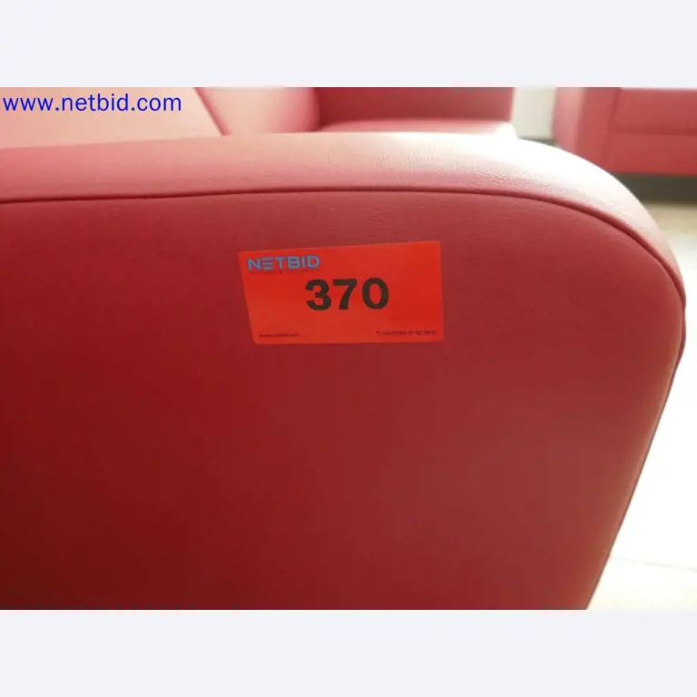 Medizinisch technische Geräte, Einrichtung und Mobiliar eines Krankenhauses-5