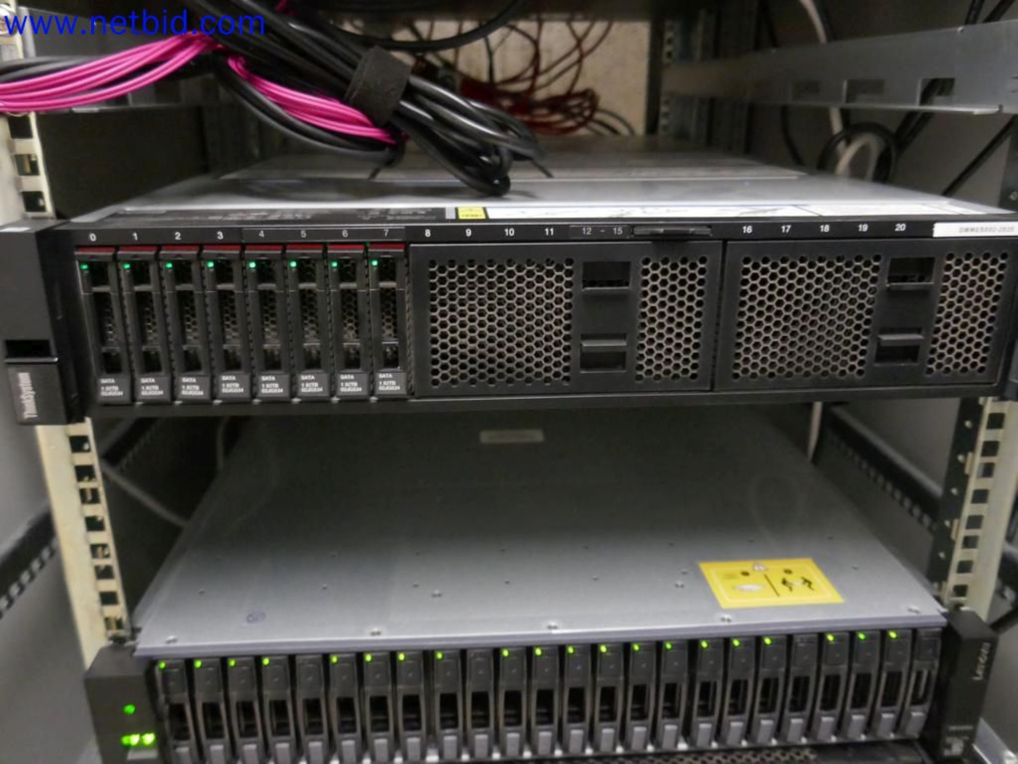 Medyczne urządzenia techniczne, wyposażenie i meble szpitalne-6