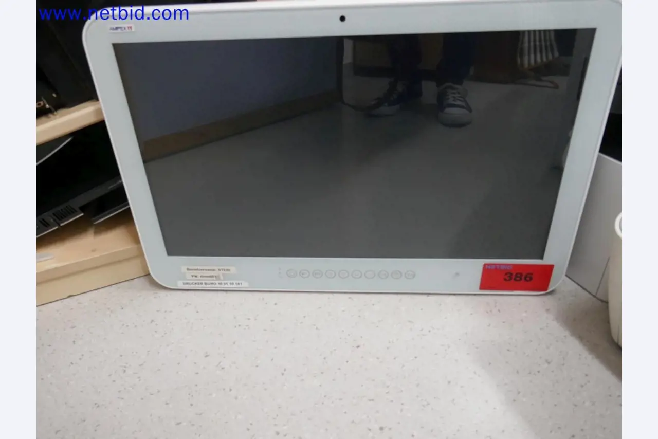 Dispositivos técnicos médicos, equipos y mobiliario de un hospital-3