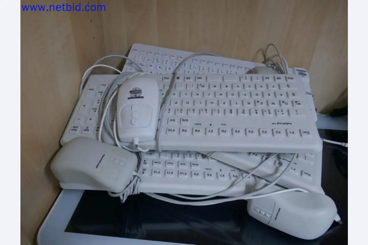 Dispositivos técnicos médicos, equipos y mobiliario de un hospital-5