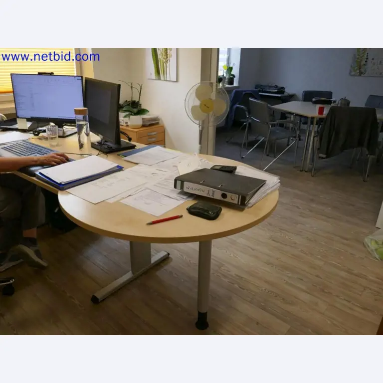 Dispositivos técnicos médicos, equipos y mobiliario de un hospital-4