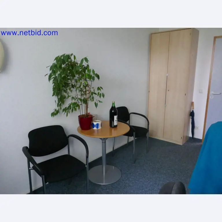 Dispositivos técnicos médicos, equipos y mobiliario de un hospital-3