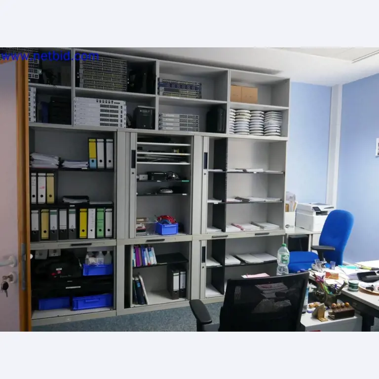 Dispositivos técnicos médicos, equipos y mobiliario de un hospital-3