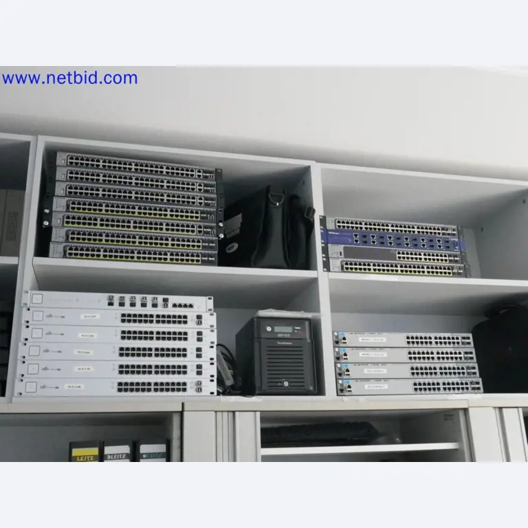 Dispositivos técnicos médicos, equipos y mobiliario de un hospital-6