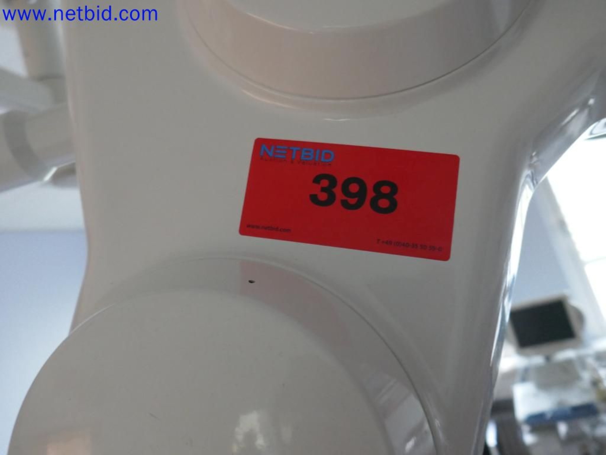 Medyczne urządzenia techniczne, wyposażenie i meble szpitalne-1