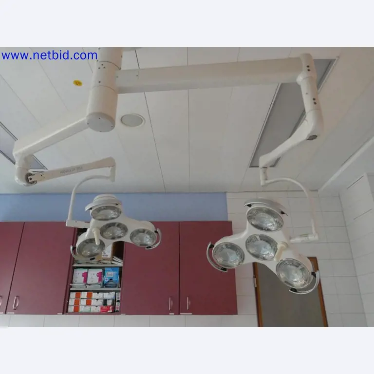 Medyczne urządzenia techniczne, wyposażenie i meble szpitalne-4