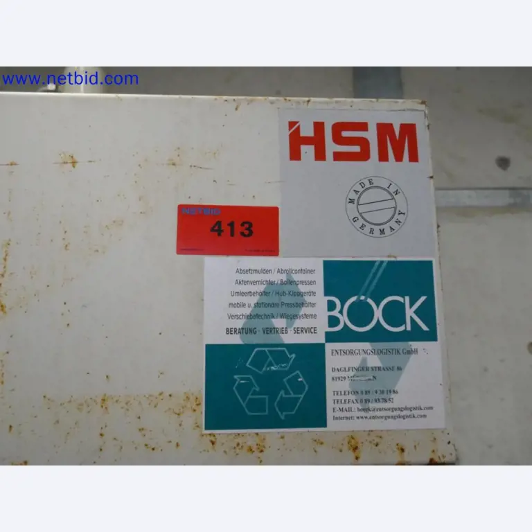 Medizinisch technische Geräte, Einrichtung und Mobiliar eines Krankenhauses-4