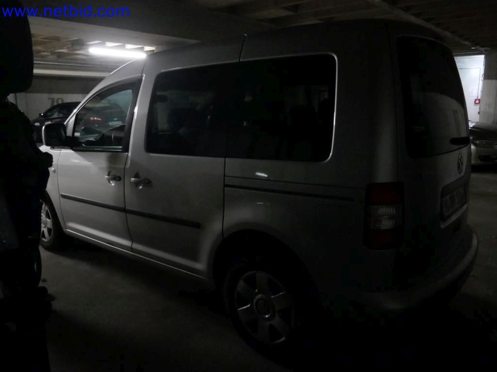 Medyczne urządzenia techniczne, wyposażenie i meble szpitalne-2