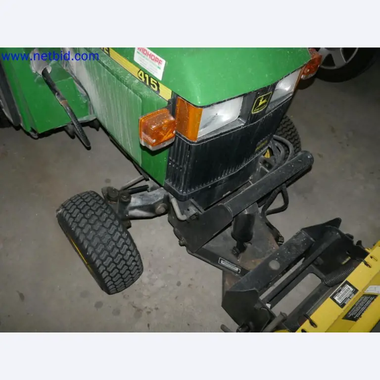 Medyczne urządzenia techniczne, wyposażenie i meble szpitalne-14