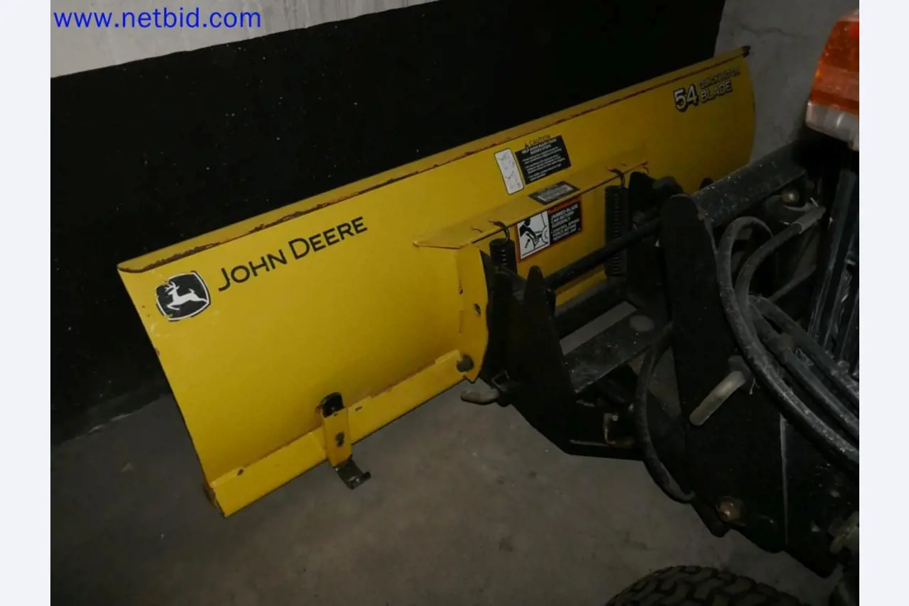 Medyczne urządzenia techniczne, wyposażenie i meble szpitalne-15