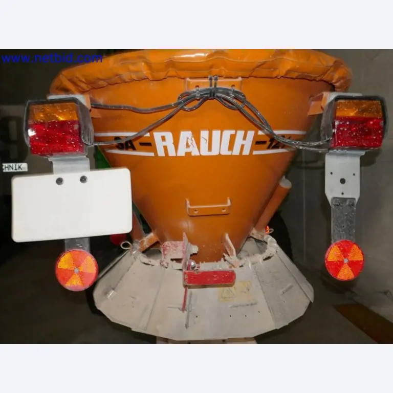 Medyczne urządzenia techniczne, wyposażenie i meble szpitalne-17