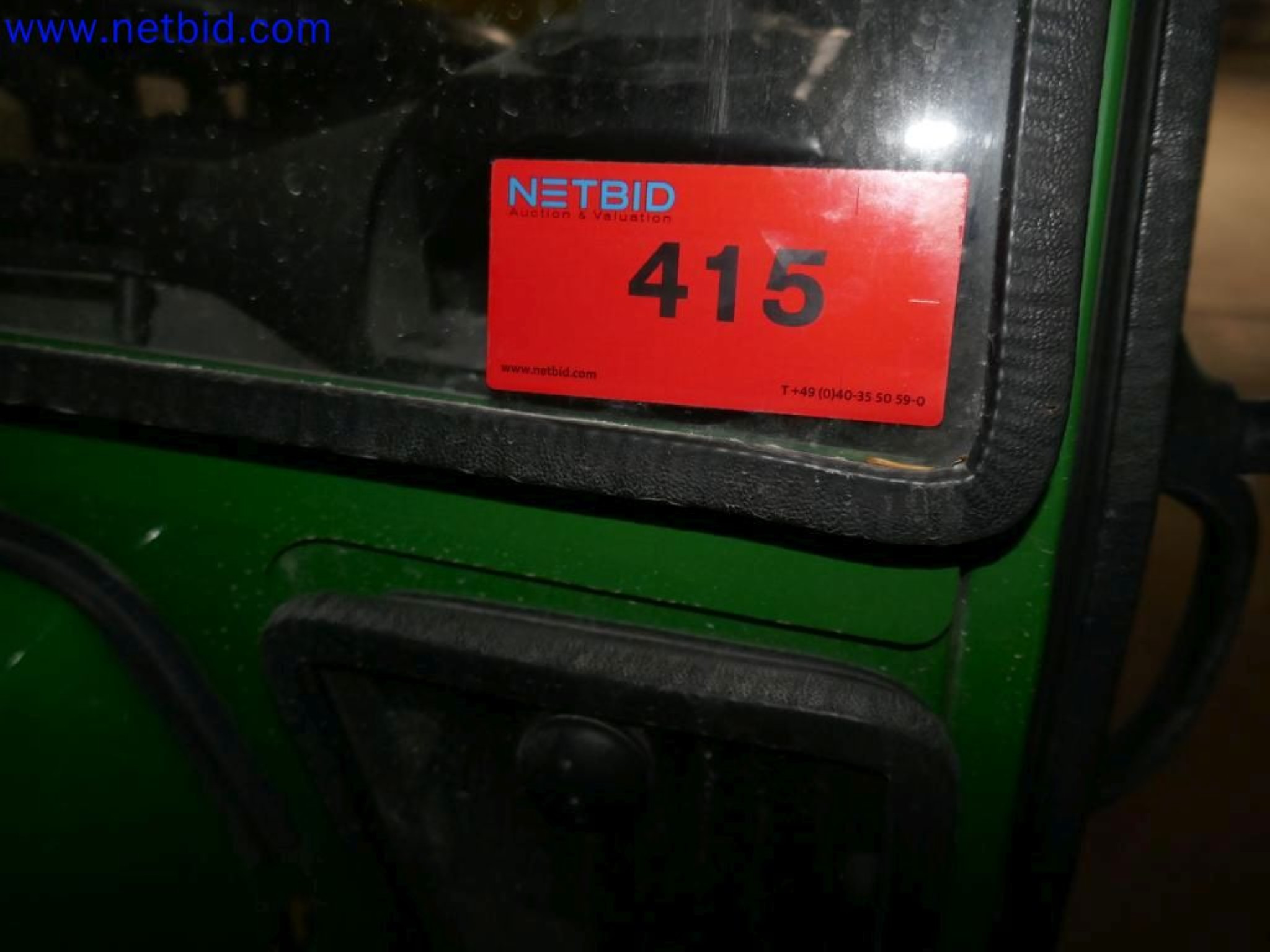 Medyczne urządzenia techniczne, wyposażenie i meble szpitalne-18