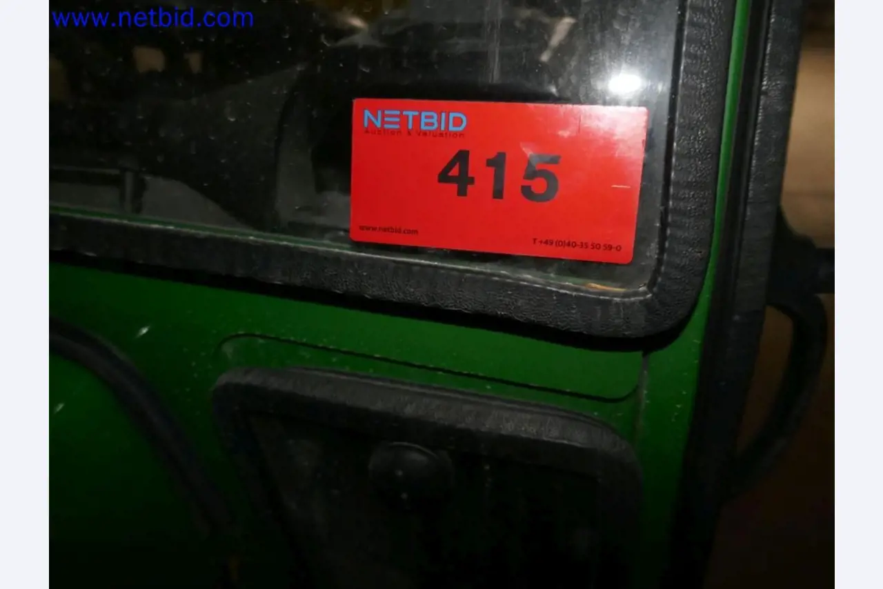 Medyczne urządzenia techniczne, wyposażenie i meble szpitalne-18