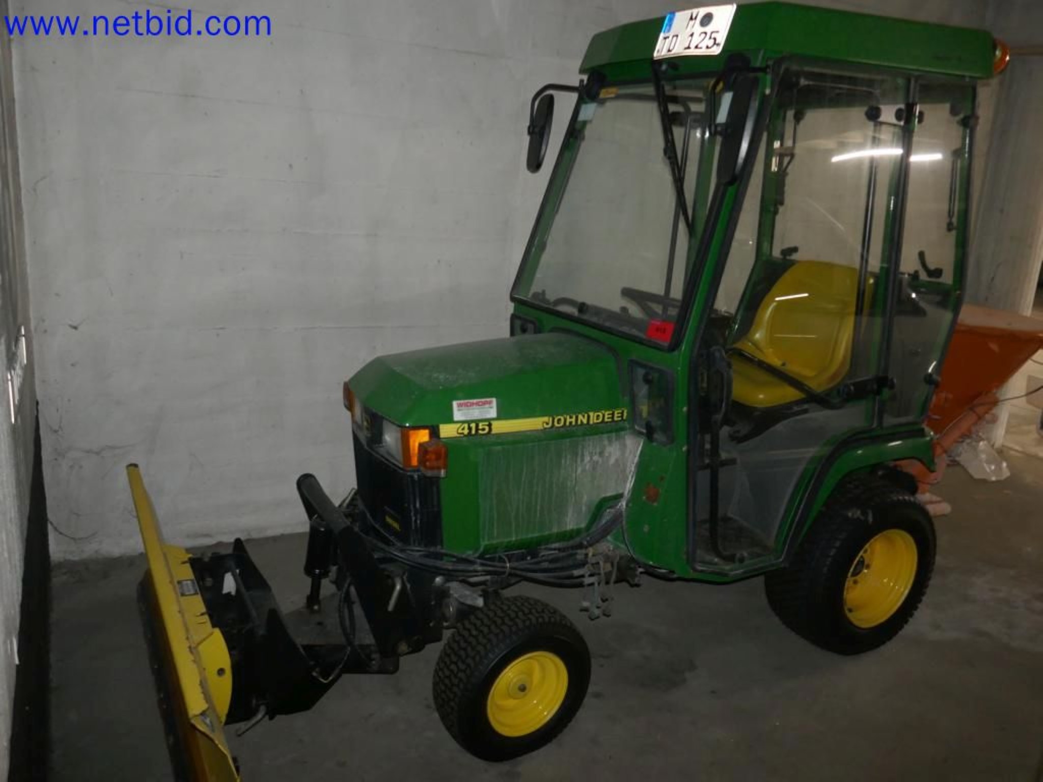 Medyczne urządzenia techniczne, wyposażenie i meble szpitalne-2