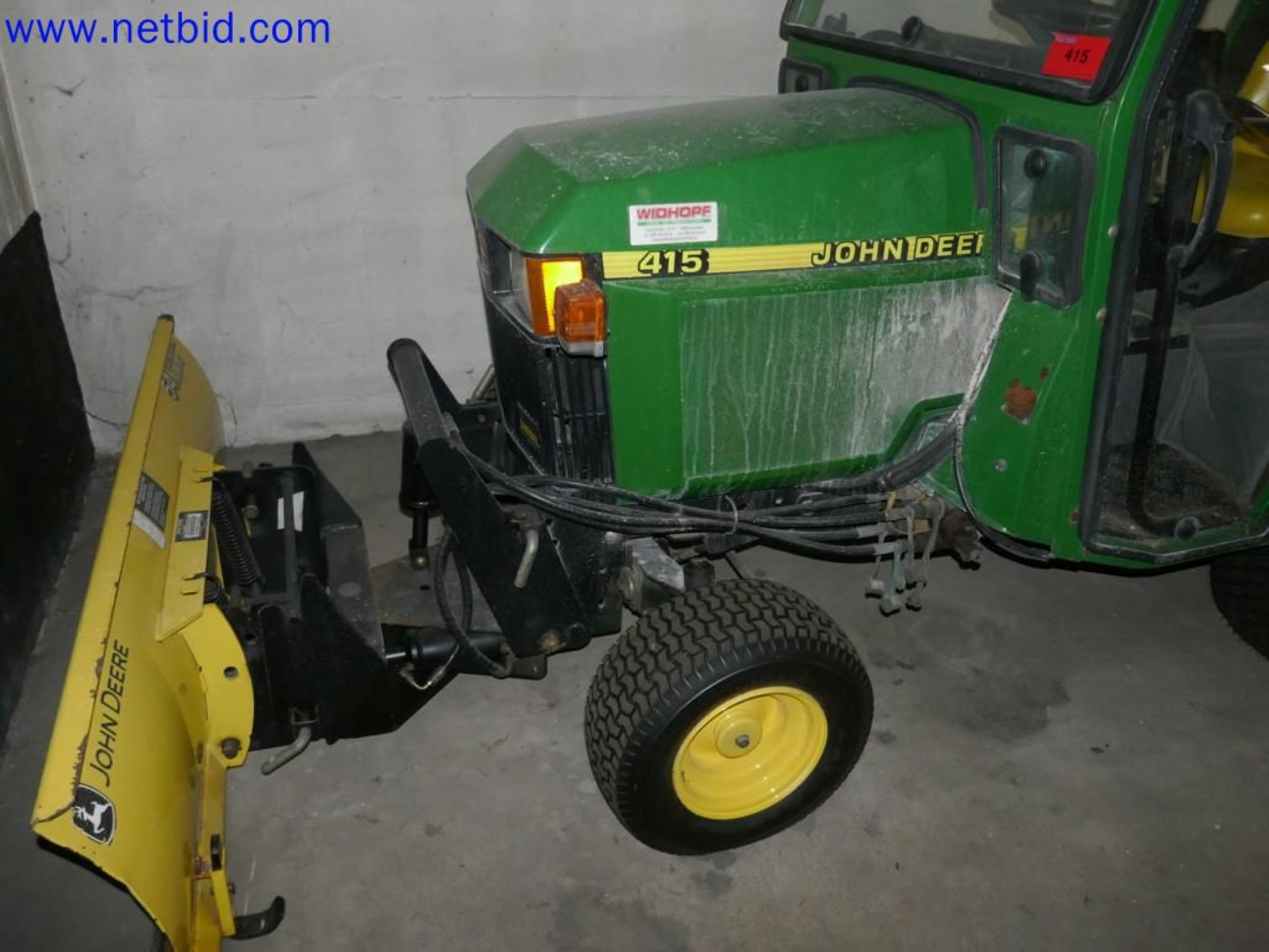 Medyczne urządzenia techniczne, wyposażenie i meble szpitalne-7