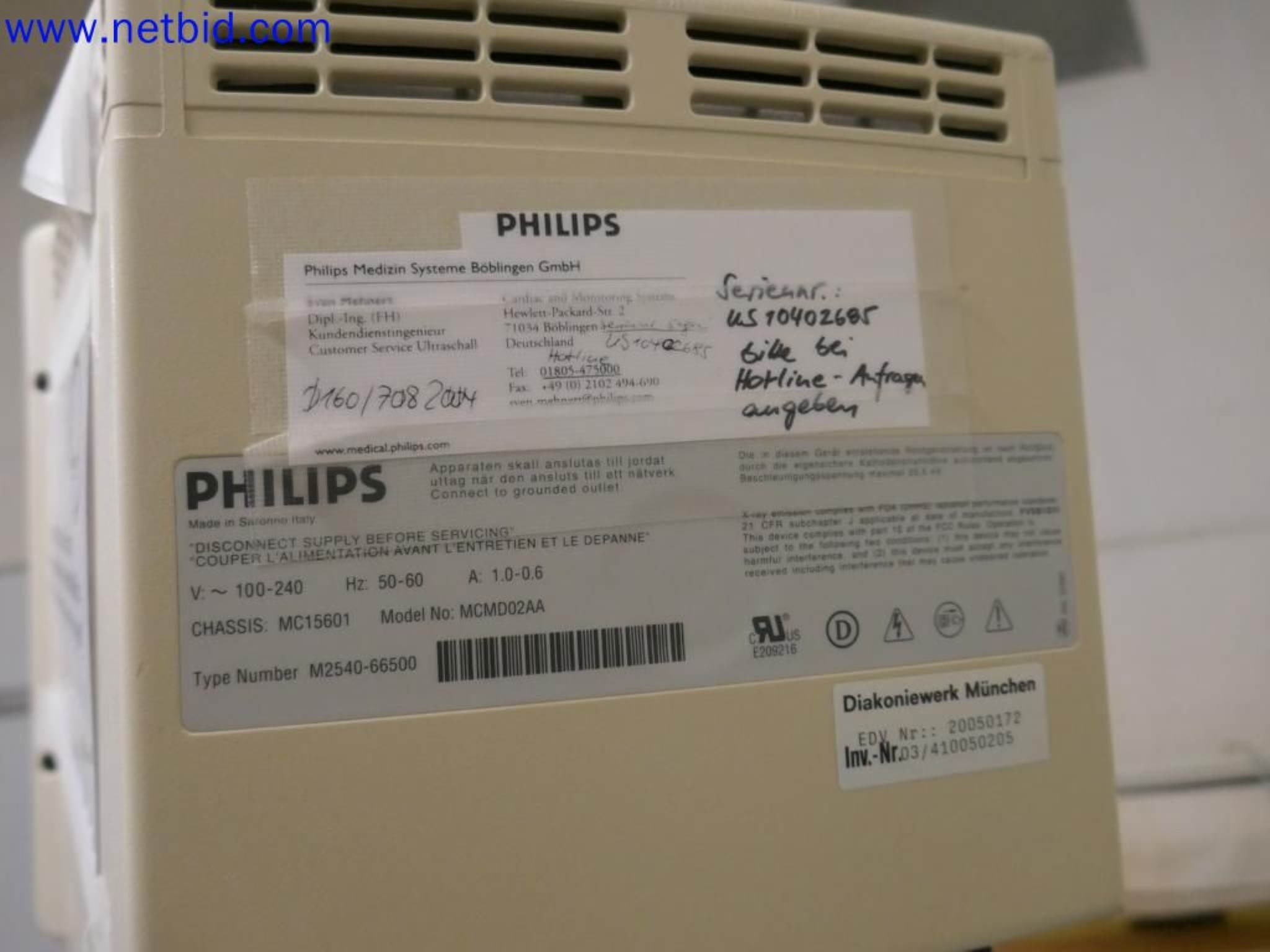 Medyczne urządzenia techniczne, wyposażenie i meble szpitalne-6