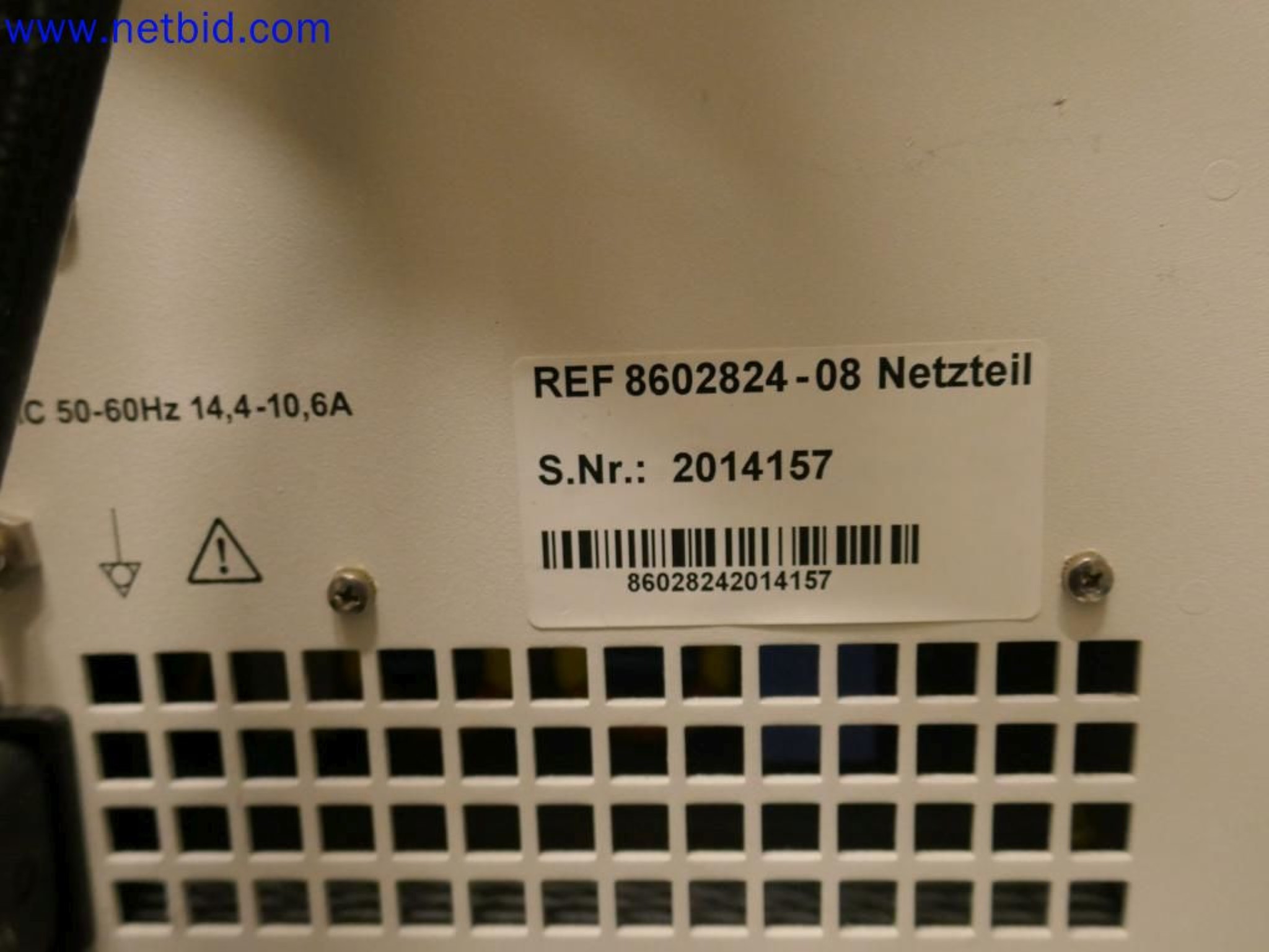 Medyczne urządzenia techniczne, wyposażenie i meble szpitalne-5