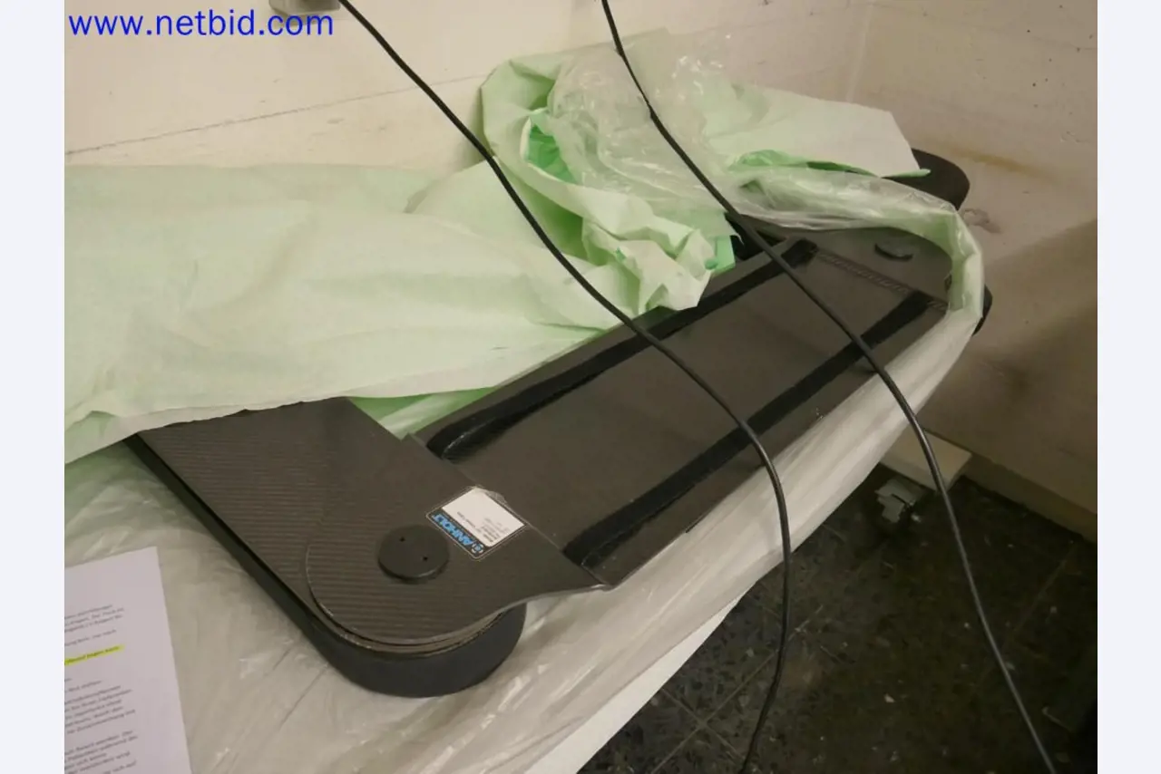 Appareils techniques médicaux, aménagement et mobilier d'un hôpital-4