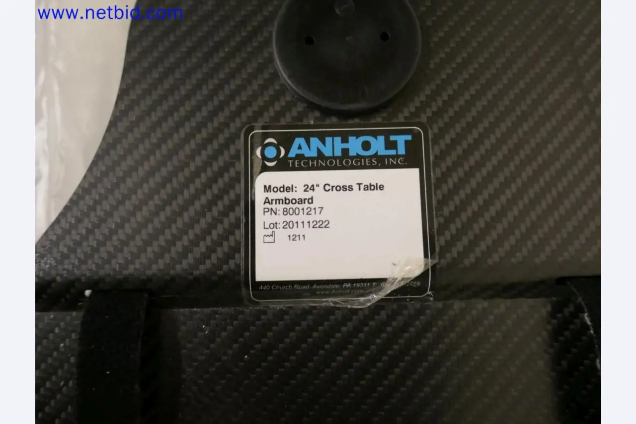 Appareils techniques médicaux, aménagement et mobilier d'un hôpital-8