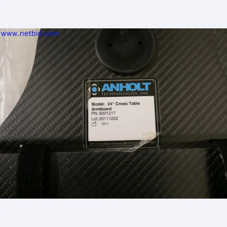 Appareils techniques médicaux, aménagement et mobilier d'un hôpital-8