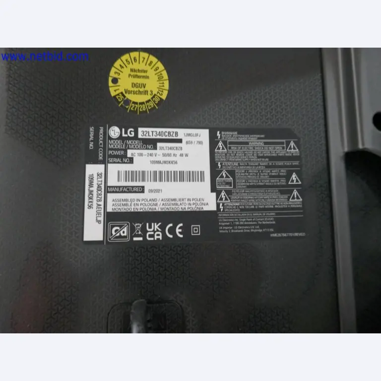 Medizinisch technische Geräte, Einrichtung und Mobiliar eines Krankenhauses-8