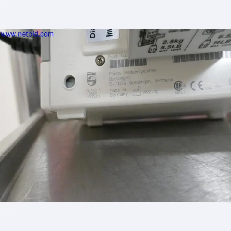 Appareils techniques médicaux, aménagement et mobilier d'un hôpital-3