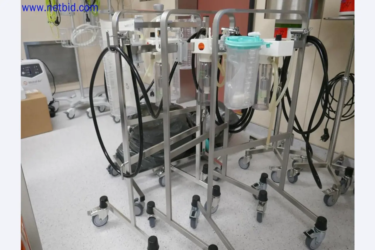 Medyczne urządzenia techniczne, wyposażenie i meble szpitalne-3