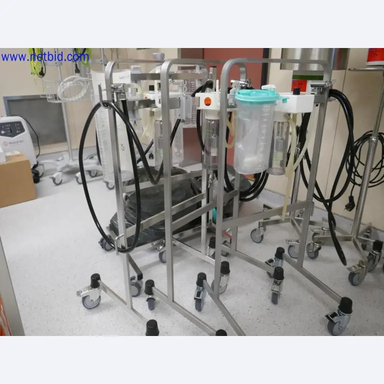 Medyczne urządzenia techniczne, wyposażenie i meble szpitalne-3