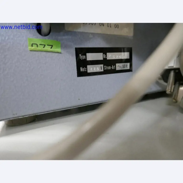 Medyczne urządzenia techniczne, wyposażenie i meble szpitalne-4