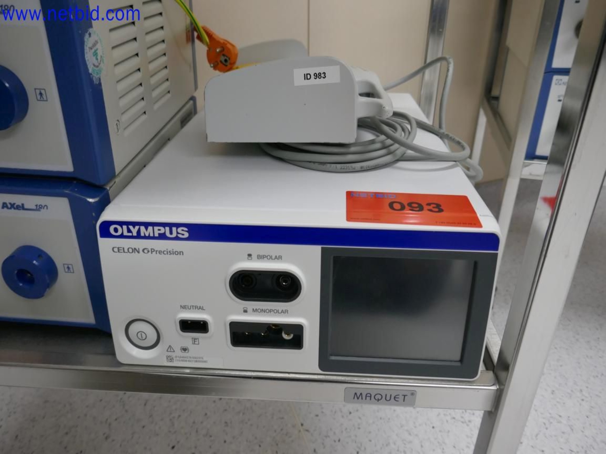 Medyczne urządzenia techniczne, wyposażenie i meble szpitalne-2