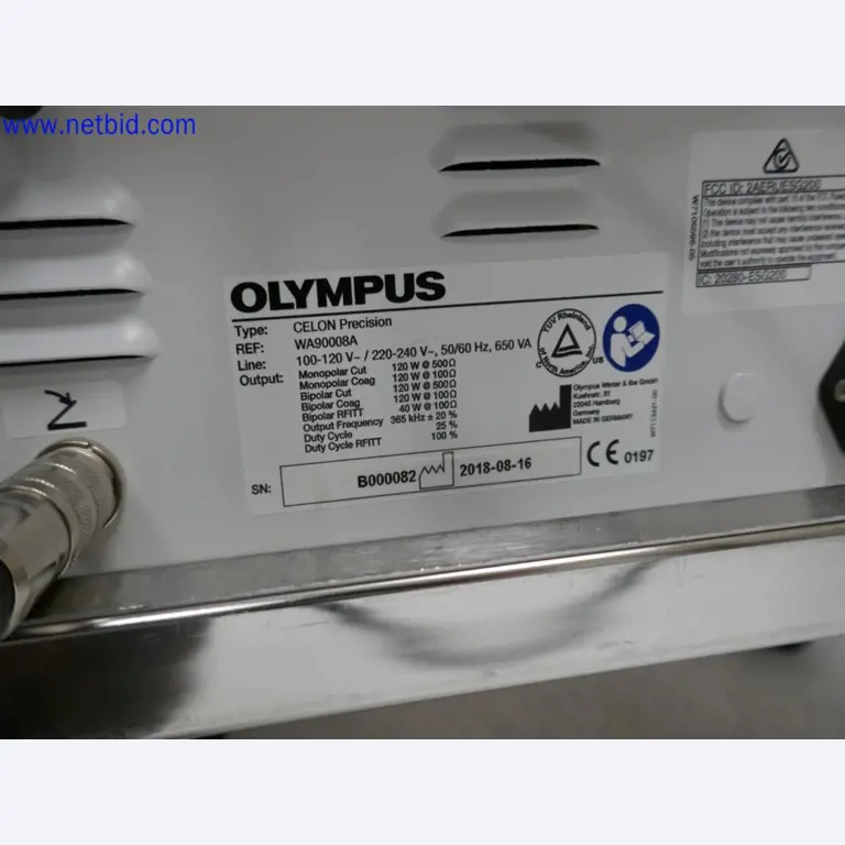 Medizinisch technische Geräte, Einrichtung und Mobiliar eines Krankenhauses-3