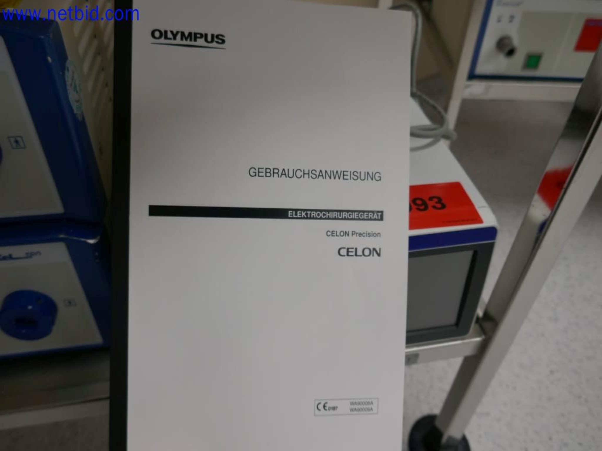 Medyczne urządzenia techniczne, wyposażenie i meble szpitalne-4