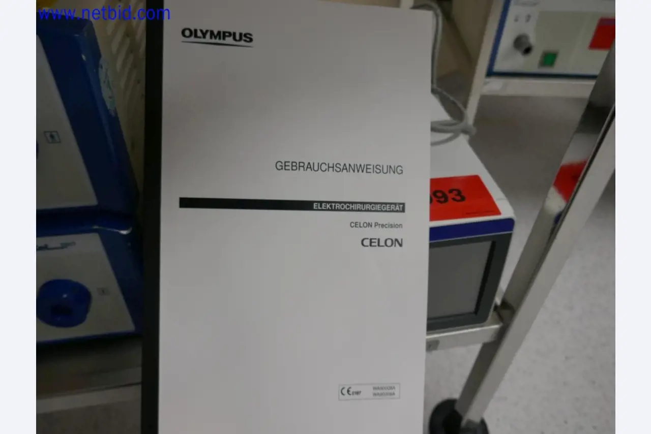 Medizinisch technische Geräte, Einrichtung und Mobiliar eines Krankenhauses-4