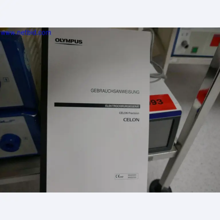 Medizinisch technische Geräte, Einrichtung und Mobiliar eines Krankenhauses-4