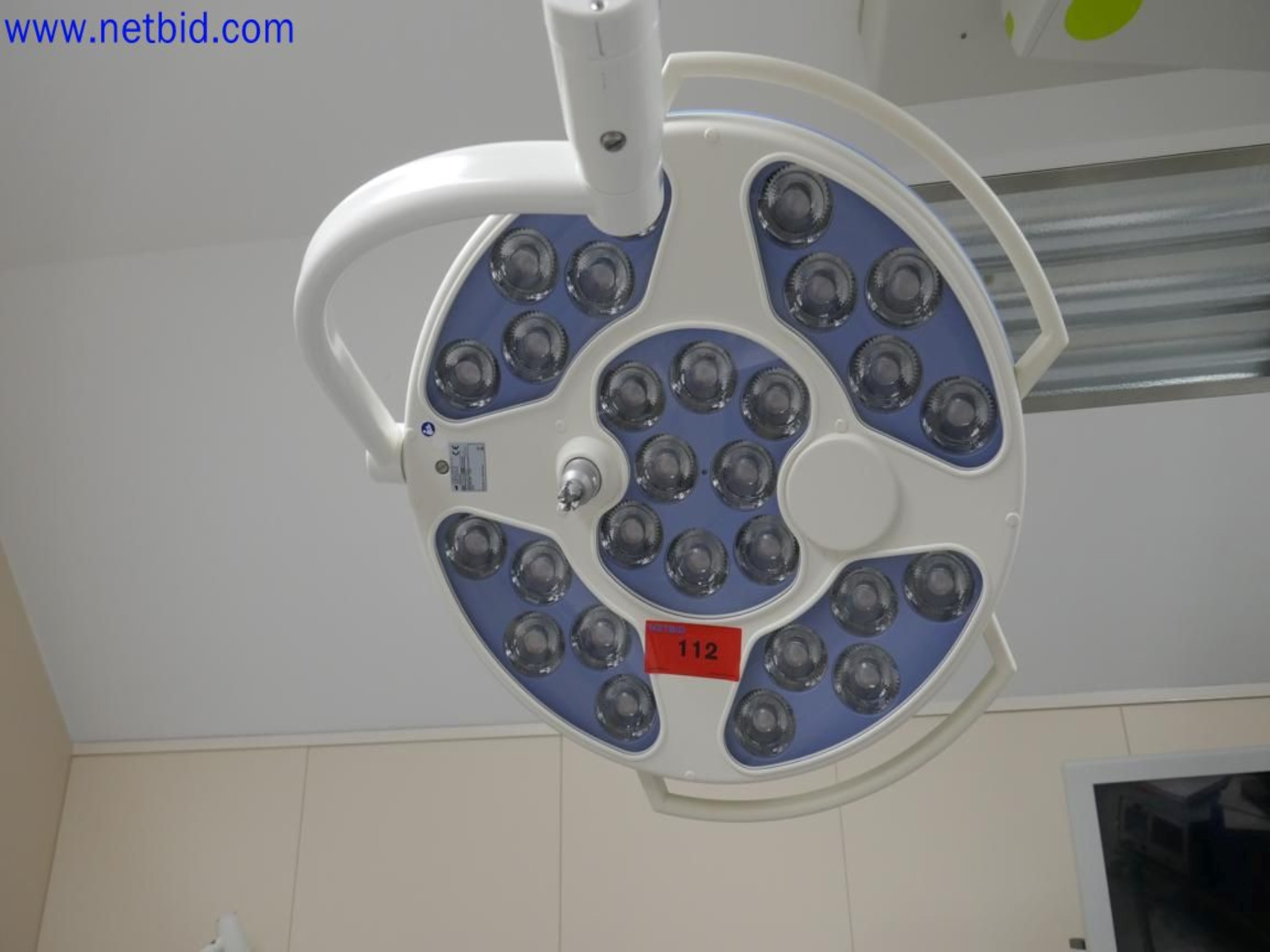 Medyczne urządzenia techniczne, wyposażenie i meble szpitalne-2