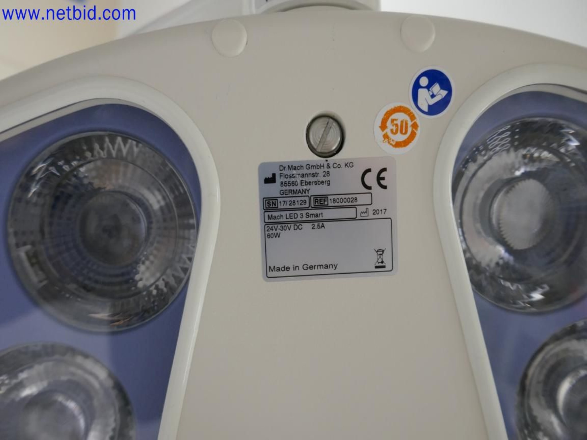 Medyczne urządzenia techniczne, wyposażenie i meble szpitalne-3