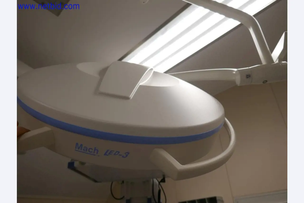 Medyczne urządzenia techniczne, wyposażenie i meble szpitalne-6