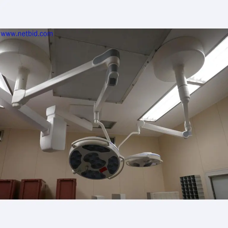 Medyczne urządzenia techniczne, wyposażenie i meble szpitalne-1