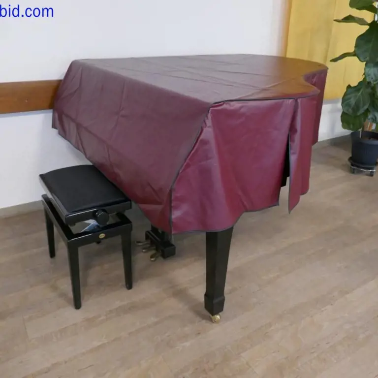 Skrzydła Yamaha Conservatory C3