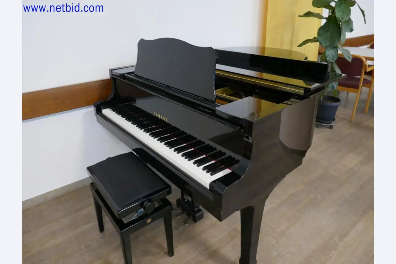 Medyczne urządzenia techniczne, wyposażenie i meble szpitalne-2