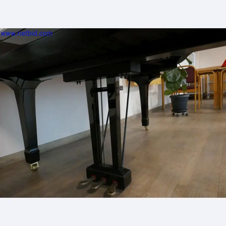 Medyczne urządzenia techniczne, wyposażenie i meble szpitalne-9