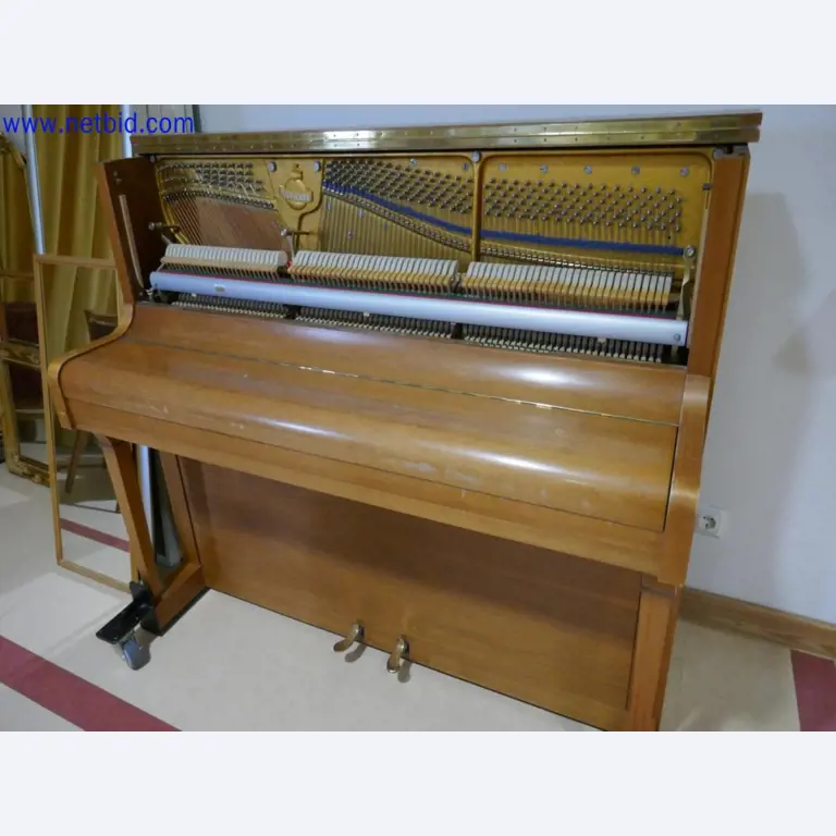 Medyczne urządzenia techniczne, wyposażenie i meble szpitalne-3